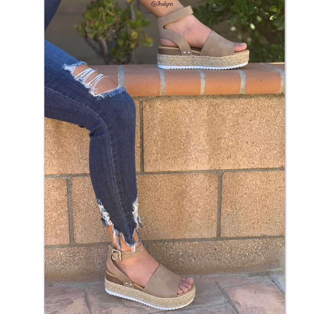 Natural Espadrille sandal - Picture 9 of 9